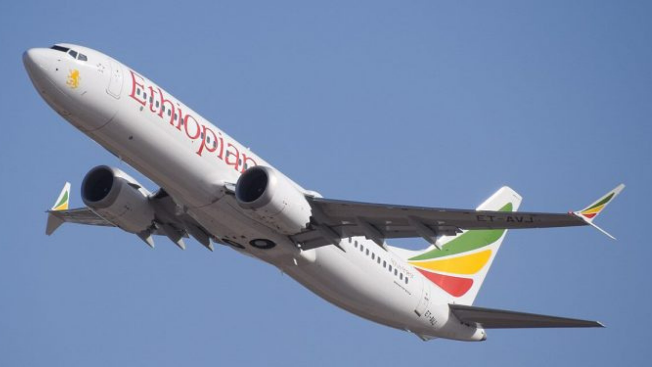 Boeing ha llegado a un acuerdo por el que reconoce su responsabilidad en el siniestro del 737 MAX de Ethiopian Airlines, en el que murieron 157 personas el 10 de marzo de 2019...